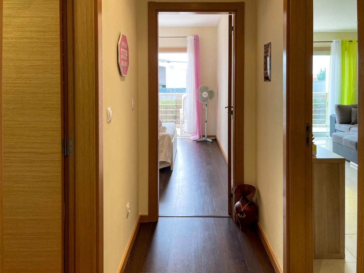 One Bedroom Apartment - Olhos De Gua - Next To The Supermarket Intermarch 올류스 데 아구아 외부 사진